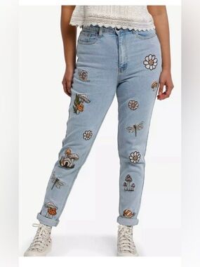 Hot Topic Light Indigo Boho Mushroom & Flower Embroidered Mom Jeans Size 7